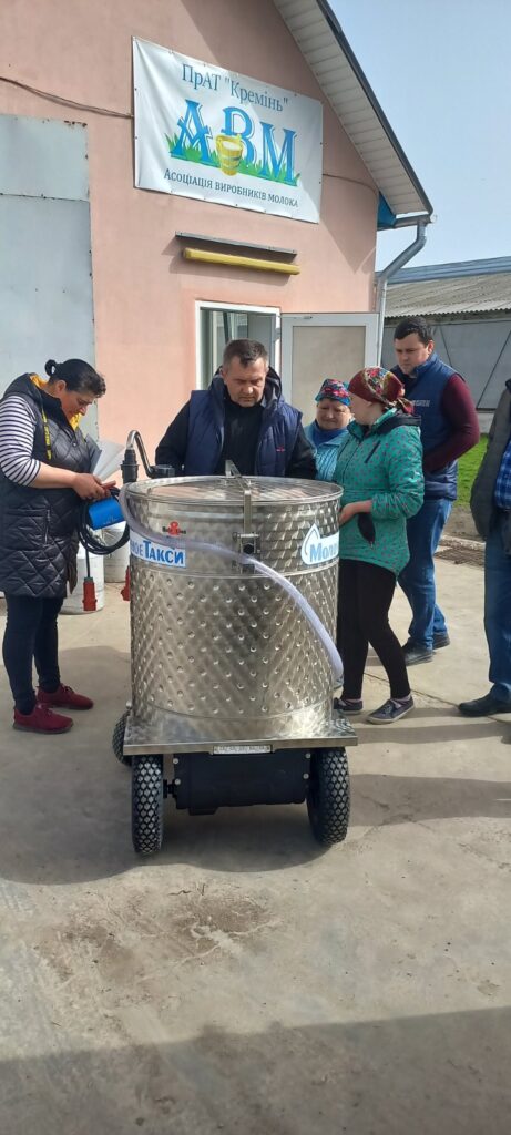 ПрАТ Кремінь. Молочне таксі Holm&Laue