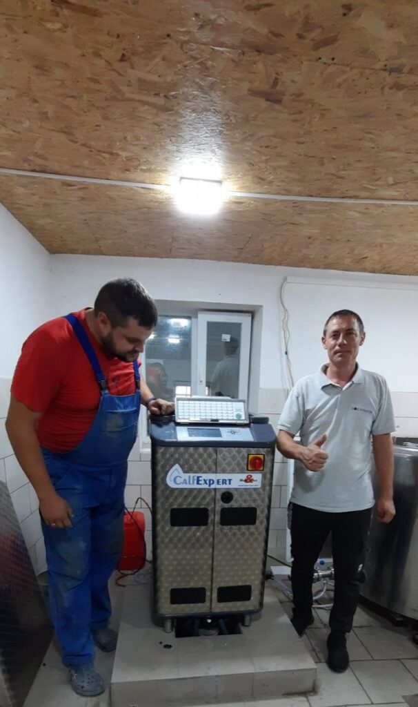 Система автоматичної годівлі телят Calf Expert ПАОП “ПРОМІНЬ”